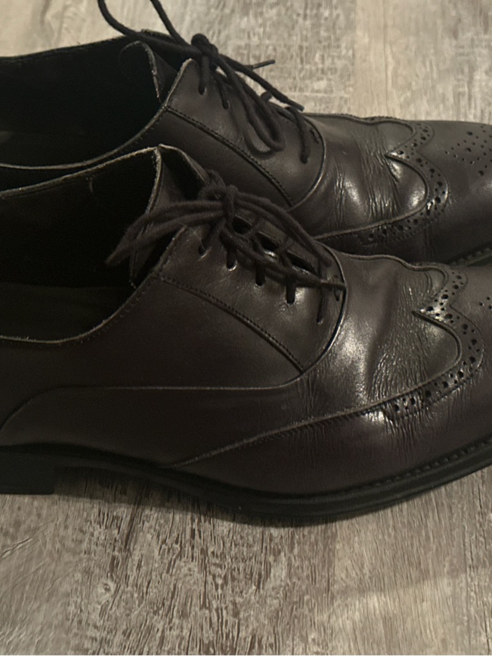 Classic Men's Wingtip Derby Shoes in Dark Brown Leather